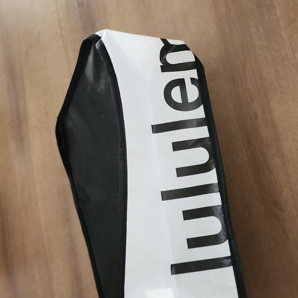 Lululemon Limited Edition Reusable Large Tote Carryall Bag - Picture 4 of 4